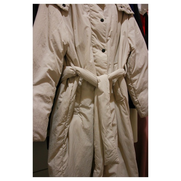 Everlane Duvet Puffer - Cream Puffer Jacket - Picture 11 of 16